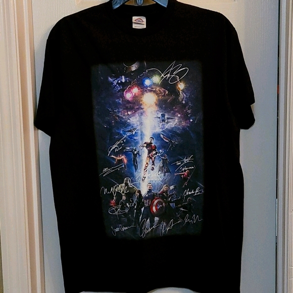 Mens medium avengers logo T shirt - Picture 1 of 3
